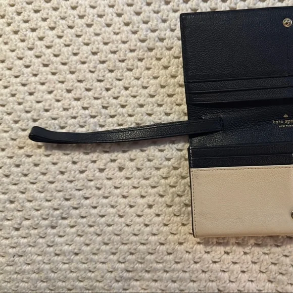 Kate Spade Cream and Blue Wallet/Wristlet - Picture 5 of 8